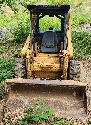 Case 1840 Skid Steer & Forks - Category: Skid Steer Loaders